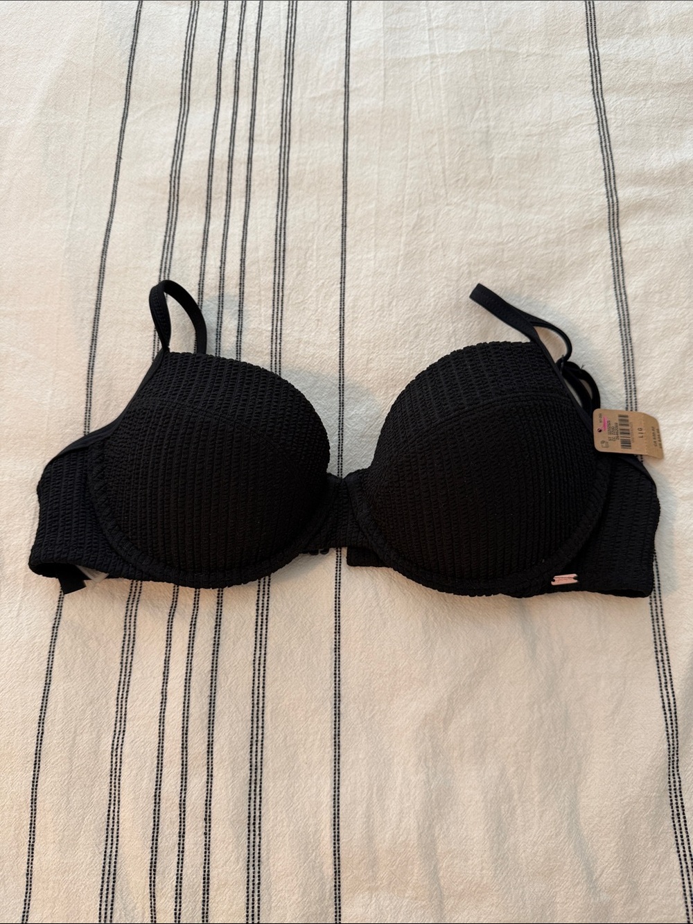 Pink Victoria’s Secret Black Padded Bra with Textured Knit size (L)